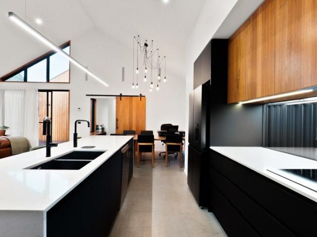 ARCHITECTURAL LIVING WITHOUT THE BUILDING STRESS