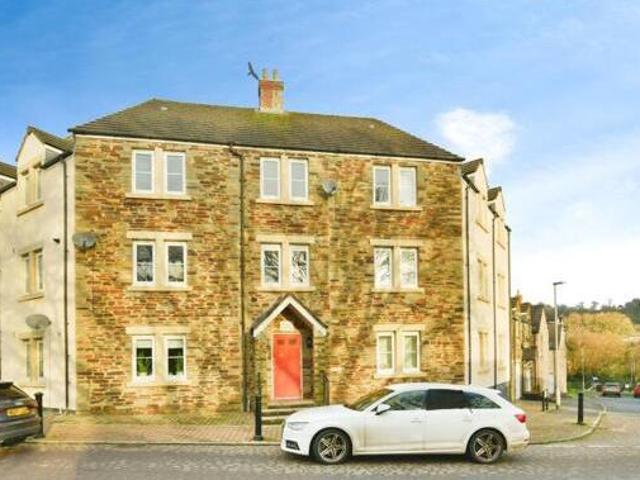 Buzzard Road, Whitchurch, 2 Bedroom Flat