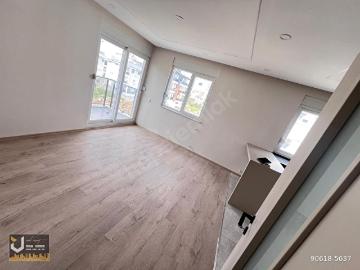 BY ÜNAL EMLAK'TAN DÖŞEMEALTI YENİKÖY'DE KATTA 2+1 SATILIK LÜKS DAİRE