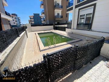 BY ÜNAL'DAN YENİKÖY'DE ACİL SATILIK HAVUZLU KATTA SIFIR DAİRE