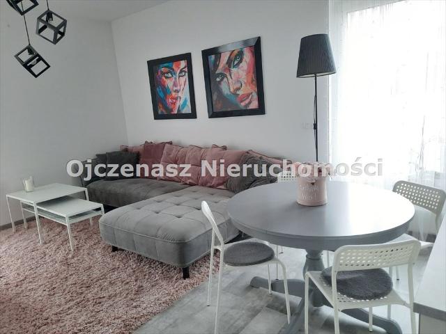 Do sprzedania dom wolnostojący z aneksami i działką 670 m²