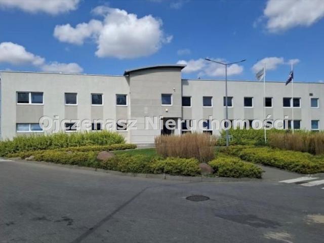 Sprzedam magazyn z biurem 4200 m² w Bydgoszczy