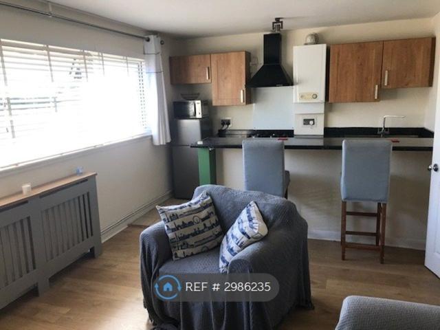 Byfleet Road, New Haw, Addlestone KT15, 1 bed flat to rent, £1,275 pcm | PrimeLocation