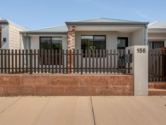 BYFORD 3X2 MODERN LOW MAINTENANCE LIVING
