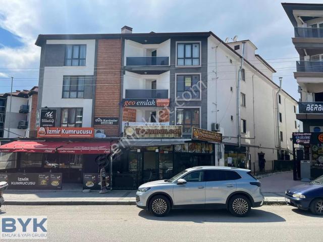 Byk' Dan! Cadde Üzeri! Geniş M2! Eşyasız Kiralık 1+1 Daire!