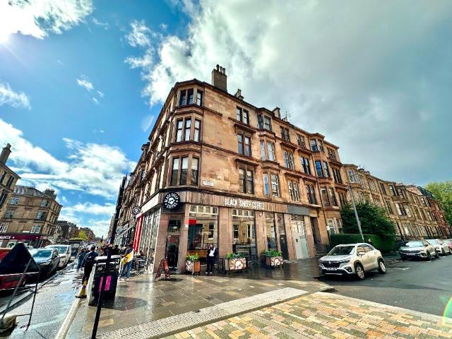 Byres Road, Glasgow G12, 2 bed flat to rent, £1,200 pcm | PrimeLocation