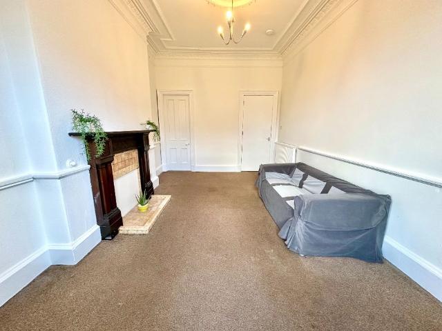 Byres Road, Glasgow, G12 8TL
