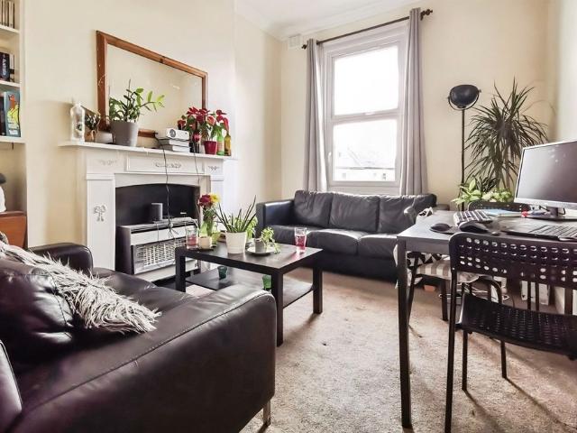 Byrne Road, London, SW12 9HZ