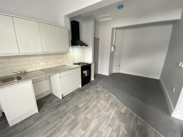 Byrne Road, Wolverhampton WV2 2 bed apartment to rent £795 pcm £183 pw