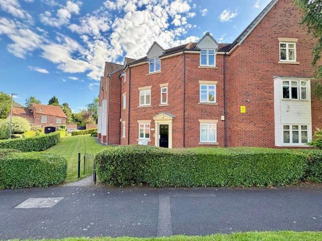 Byron Walk, Cheshire CW5 3 bed apartment to rent £950 pcm £219 pw