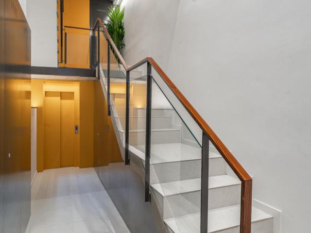 BYRON BAY: NEWLY RENOVATED APARTMENT RESIDENCE