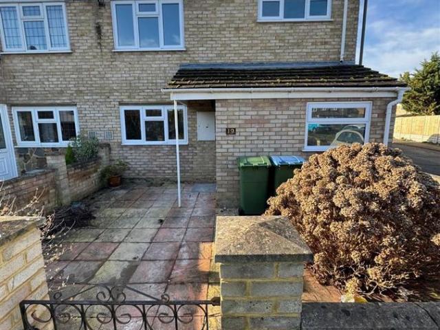 Byron Close, Walton On Thames KT12, Studio to rent, £948 pcm | PrimeLocation