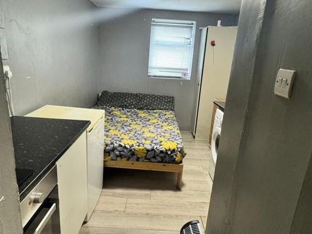 Byron Road, Harrow, London HA3, 1 bed flat to rent, £900 pcm | PrimeLocation