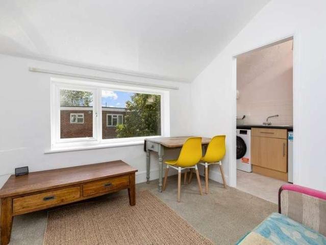 Byron Road, Worthing, BN11