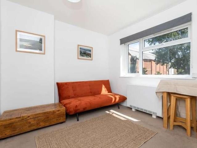 Byron Road, Worthing, BN11