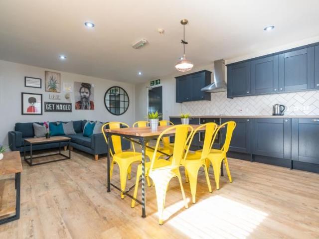 Byron Street, Newcastle NE2, 5 bed flat to rent, £650 pppm | PrimeLocation