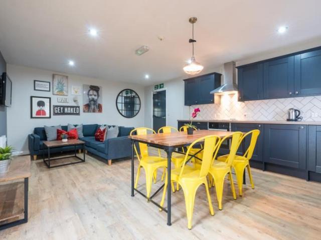 Byron Street, Newcastle NE2, 5 bed flat to rent, £672 pppm | PrimeLocation