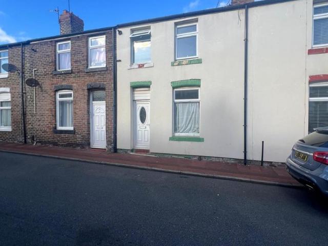 Byron Street, Sunderland, SR5 2 bed terraced house to rent £650 pcm £150 pw