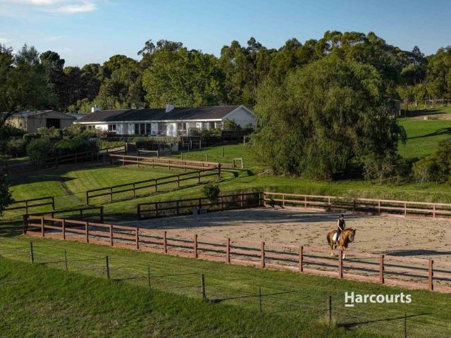 BYRONPARK A Premier 75 Acre Pakenham Estate