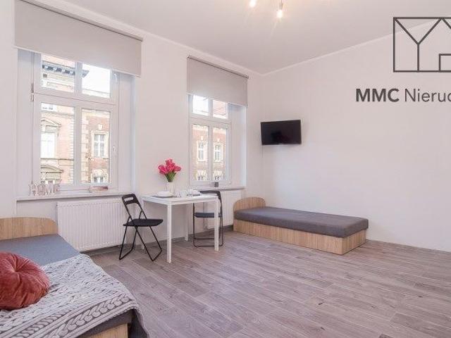 Bytom, Centrum, Jagiellońska Mieszkanie na wynajem Studio do wynajęcia w centrum Bytomia ul. Jagiellońska – zamieszkaj od zaraz