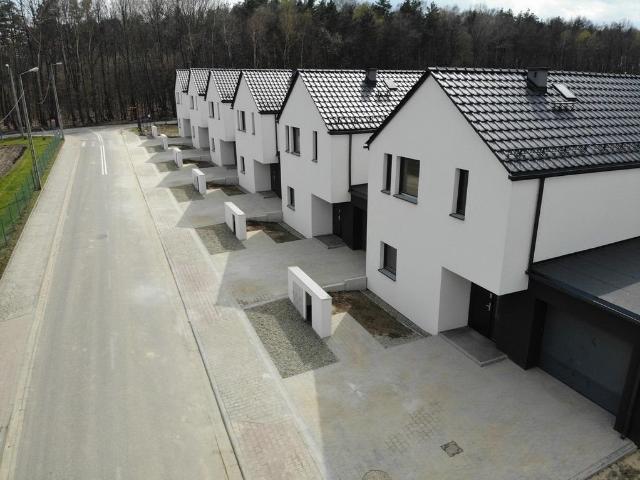 Nowy dom szeregowy 117 m² z ogródkiem w Bytomiu polecam!