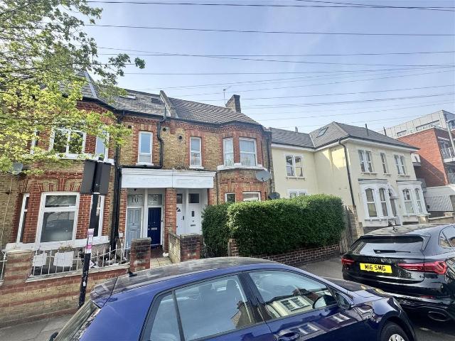 Byton Road, Tooting Broadway SW17, 2 bed maisonette to rent, £2,200 pcm | PrimeLocation