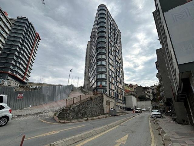 byTOPRAKTAN Kağıthane Talatpaşada Panorama Incityde Havuzlu, Seyir Teraslı 1+1 Fırsat Daire!