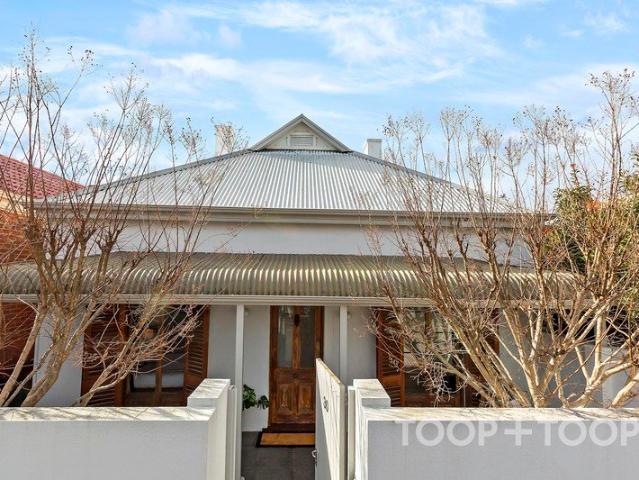C1885 CHARMING CHARACTER COTTAGE