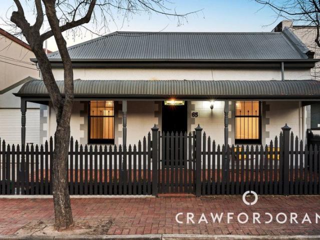 C1890 Cottage, Architecturally Remastered to Reflect Brompton's Eclectic Energy