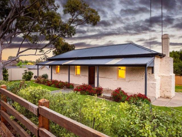 c1890 Original Homested With Timeless Charm