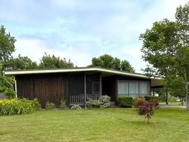 C1N 4C2 house for sale Listing ID 202515999