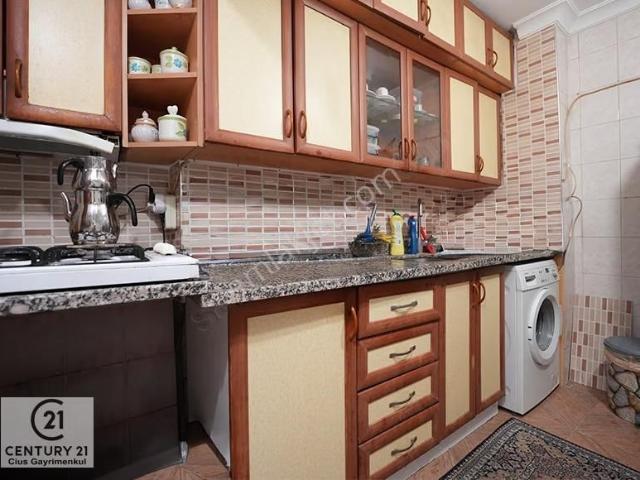 C21 Cius Y.emre Çocuk Parkı Civarı Satılık 2+1