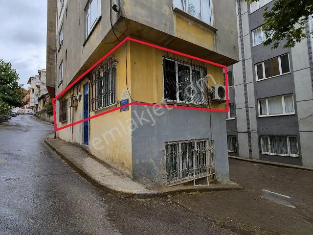 C21 Cius  Askerlik Şubesi Önünde Doğalgaz Kombili 2+1 Daire