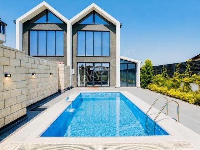 C21 Cius armutluda 4 Mevsm Havuz Keyfi Yerdn Isıtmalı İkiz Villa