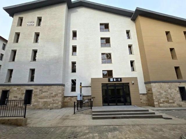 C21 Cius  Cihatlı Toki' 3 Cephe Sıfır Arakat Asansörlü 3+1 Kiralık Daire