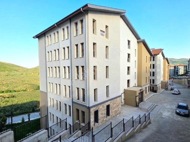 C21 Cius  Cihatlı Toki 'de Sıfır Asansörlü 3+1 Kiralık Daire