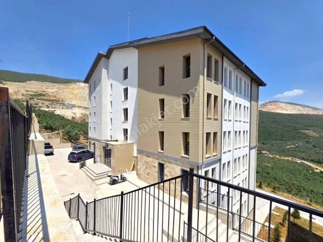 C21 Cius  Cihatlı Toki 'de Sıfır Arakat Asansörlü 3+1 Kiralık Daire