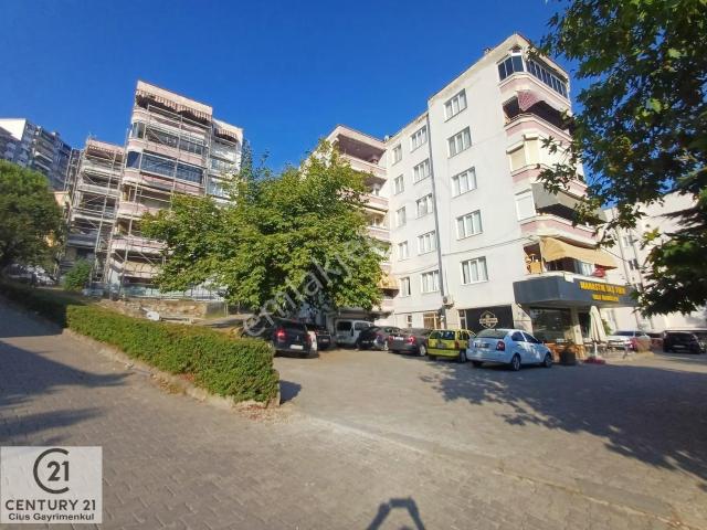 C21 Cius  Cumhuriyet'te 3+1 Arakat Asansörlü Kiralık Daire