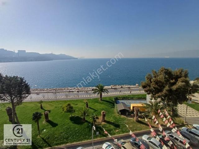 C21 Cius  Sahilde Panoramik Deniz Manzaralı Asansörlü 3+1 Daire