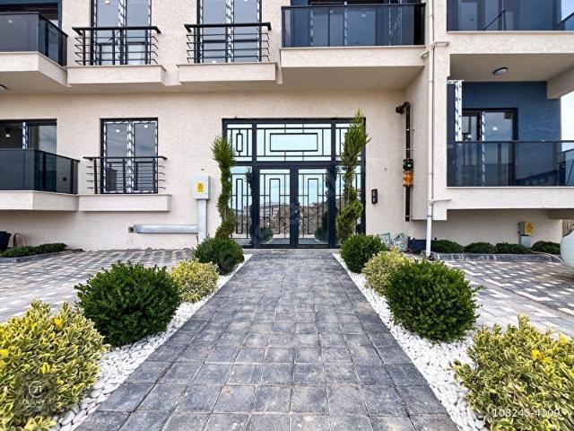 C21 BAL'dan PAŞAALANI MAH ARAKAT KREDİYE UYGUN 1+1 DAİRE