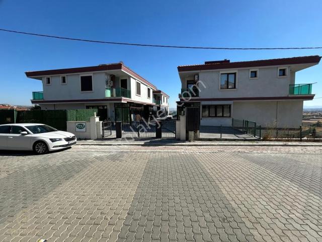 C21 Bal'dan Yeni Mahalle Villa Bölgesi 6+1 Kiralık Villa