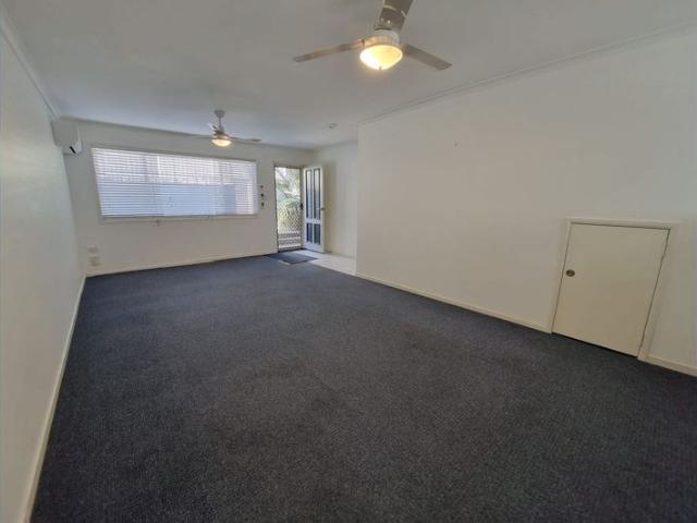 C21 Moden 2 Bedroom Townhouse