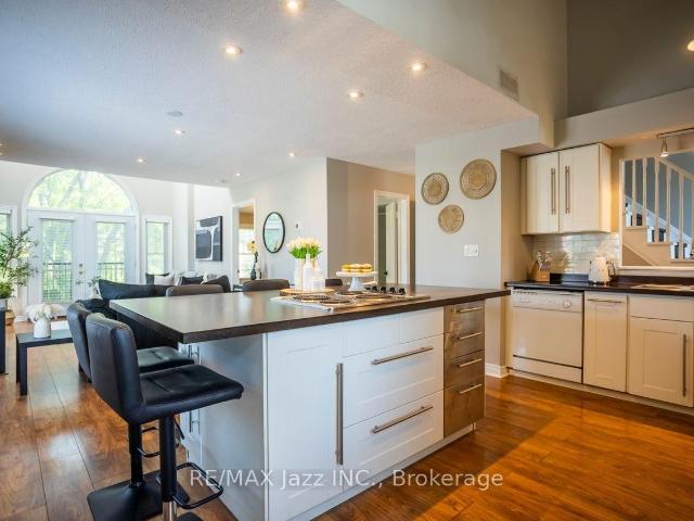 C2 1655 Nash Road, Courtice | Sold, E13583 | Condos. Ca