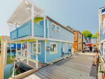C2 1 Dallas Rd, Victoria, BC, V8V 0B2 house for sale | Listing ID 1041 | Royal LePage