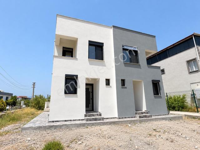 C.b. Route | Dikili Gazipaşa Mahallesinde Sıfır Ferah Villa