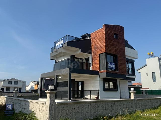 C.B. ROUTE Dikili'de Satılık Özel Tasarım Sıfır Lüks 6+1 Villa