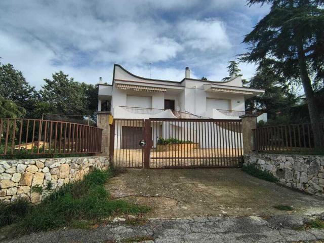C.da Monte Cipolla quadrilocale 184mq