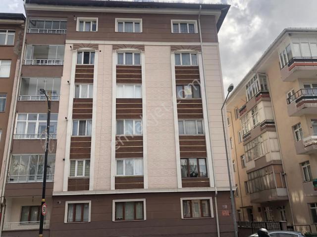 C.k'danşehir Merkezinde Millet Bahçesi Yanında 3+1 Satılık Daire