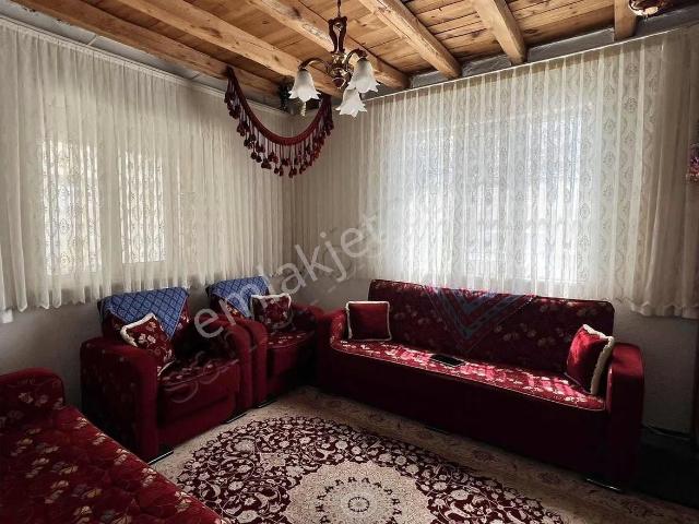 Cırgalan'da 2.250 M2 Arsa Üzerine 2 Adet Satılık Ev Ve Arsası