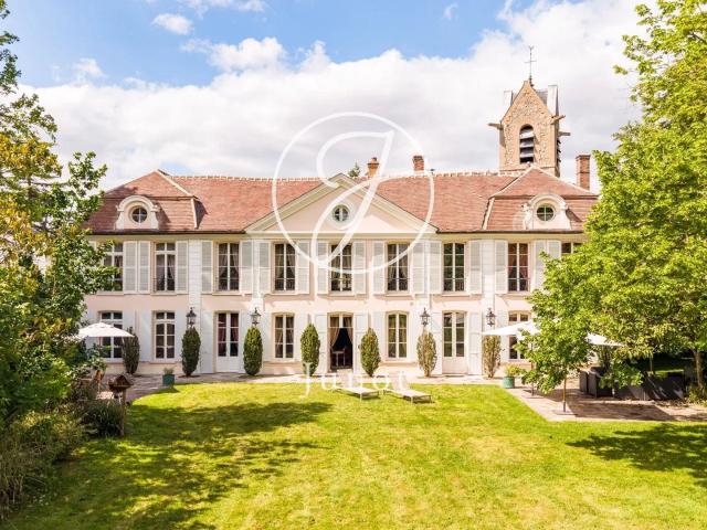 Cœur de village à une heure de Paris Remarquable Manoir. 659m² Maincy